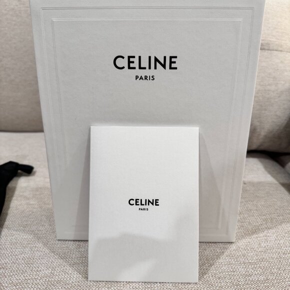 CELINE MARGO IN TRIOMPHE CANVAS AND CALFSKIN - Picture 6 of 7